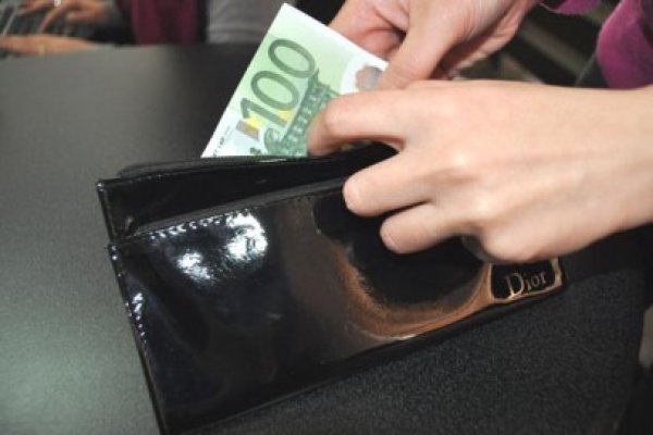 Euro se apropie de 4,48 lei